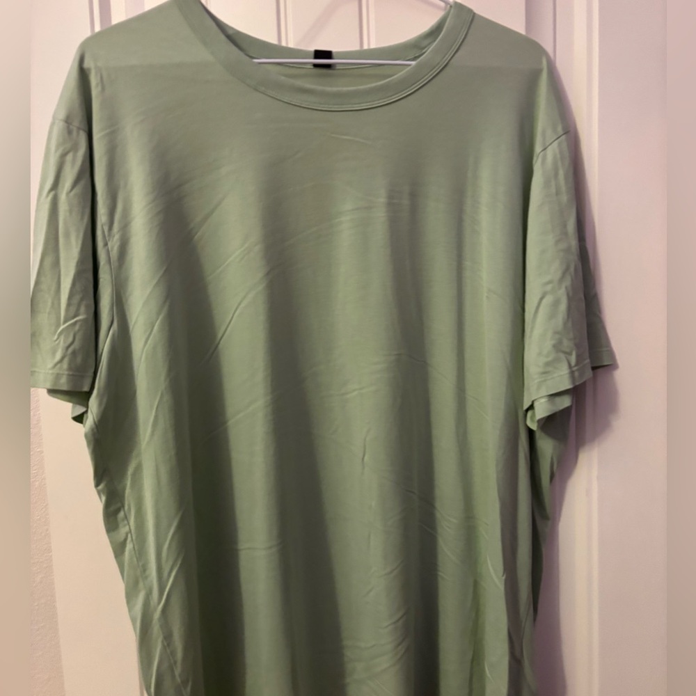 Lululemon Light Green Short Sleeve Tee
